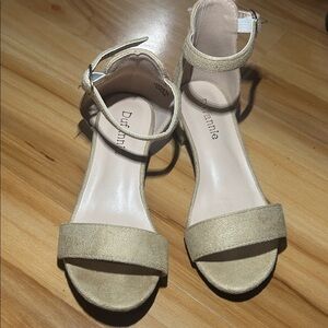 Annie Kids' Elegant Gold Dress Shoes